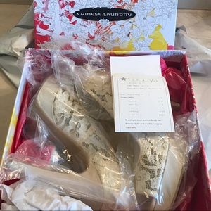 NEVER BEEN WORN- Chinese Laundry Haylow lace heels